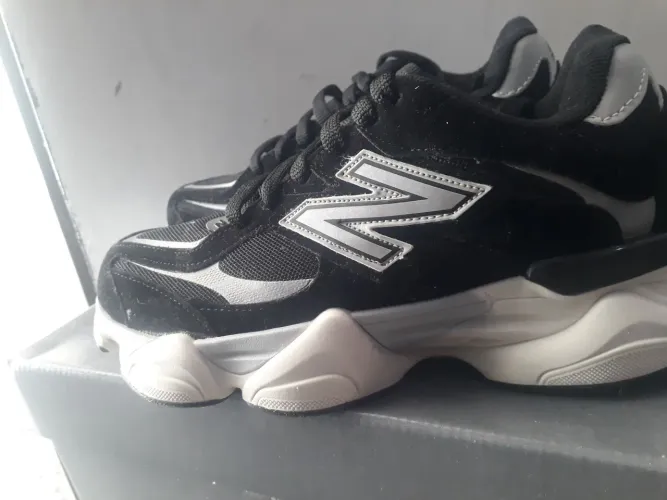 TÊNIS NEW BALANCE NA CAIXA