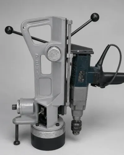 Furadeira Industrial 5/8" com Base Magnética PEMA - Revisada e Restaurada