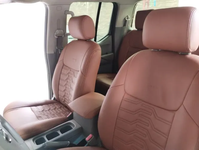 Nissan Frontier LE CD 4X4 2.5 TB Diesel Aut. 2010