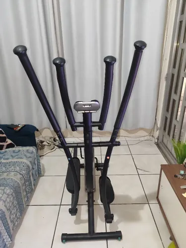 Elíptico - Aparelho de exercícios