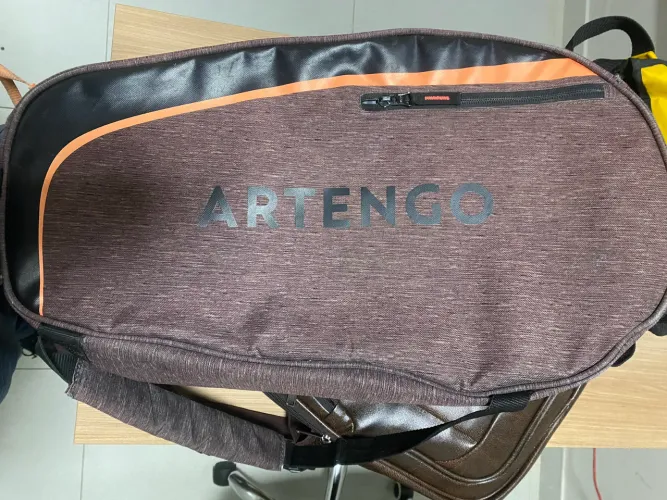 Raqueteira Artengo