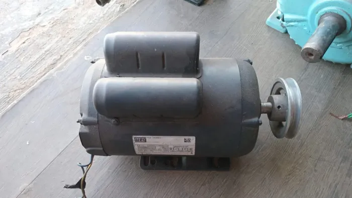 Motor Weg 2 CV monofásico