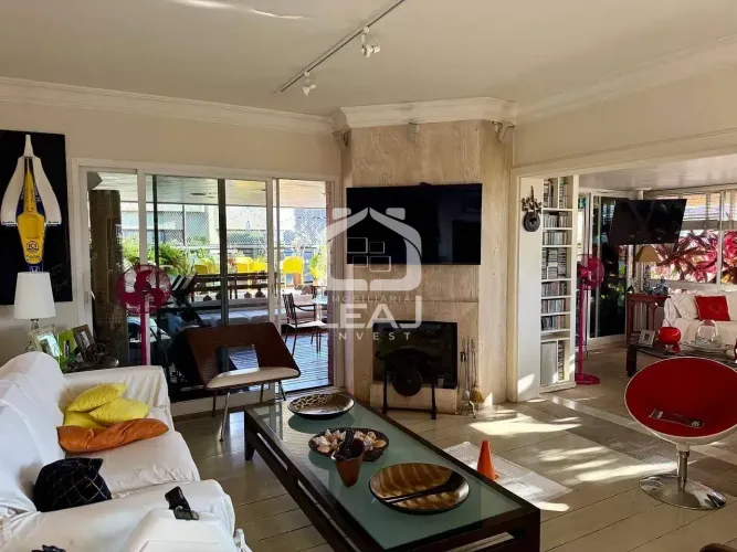 Apartamento à Venda, 300 m², 4 Suítes, 4 Vagas, Piscina e Churrasqueira Privativas por R$3