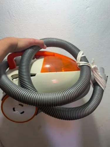 Aspirador de pó, em perfeito estado novo sem nenhum detalhe