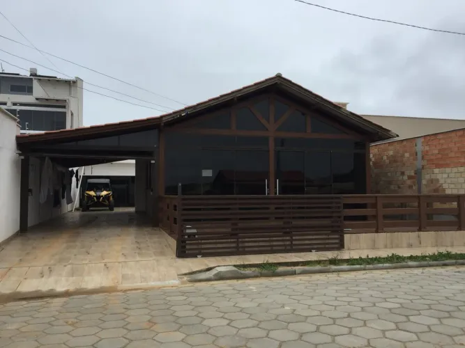 Alugo casa na Praia do Campo Bom