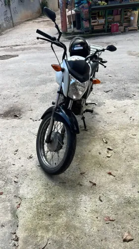 Moto boa quitada só passar pro nome não tem nada pra fazer
