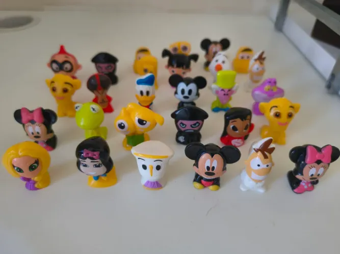 Bonequinhos gogo da Disney pra colecionar! 28 bonequinhos!