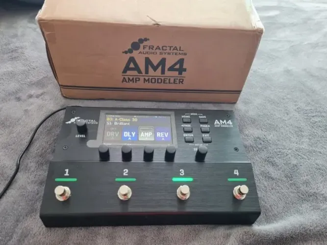 Pedaleira Fractal AM4 - Nova
