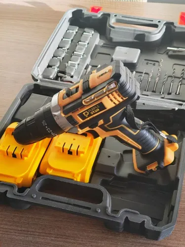 Parafusadeira e Furadeira com kit completo