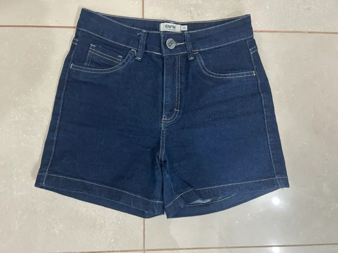 short jeans azul