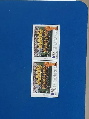 2 selos Seleção Brasileira de 1998. -  Guyana Francesa