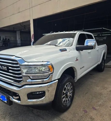 Ram 3500 Limited Longhorn 6.7 TB CD Diesel 2024