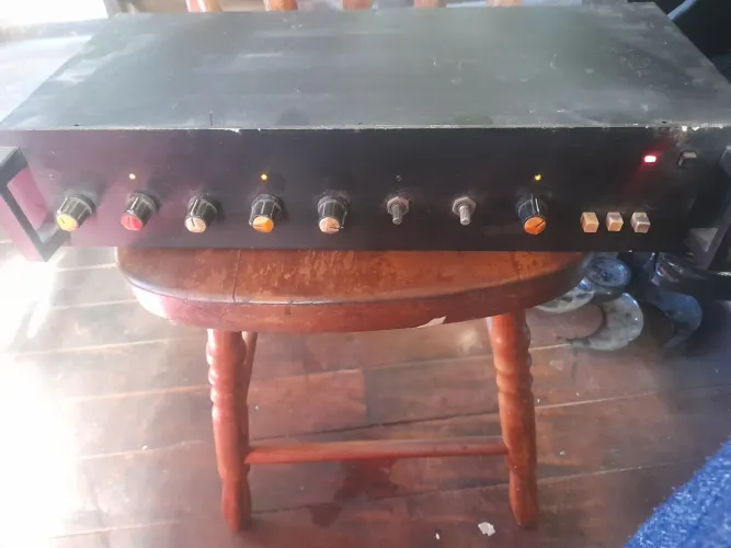 Vendo este cromoterapia jvc no estado está ligando mas não sei o funcionamento dele