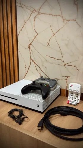 Xbox One S 1tb