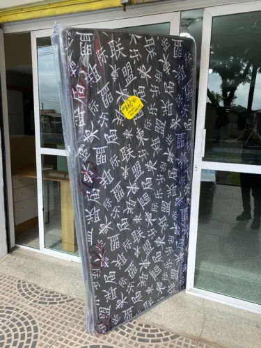 Colchão densidade 20 solteiro barateza!!