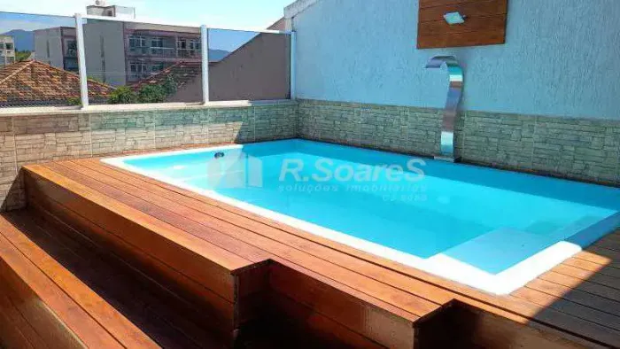 Casa em Condomínio : Duplex / Residencial / Vila Valqueire