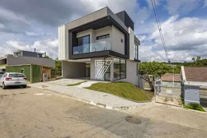 Casa em Condomínio à venda 293 m- 3 quartos - Tanguá - Almirante Tamandaré - PR