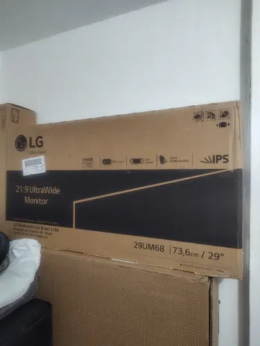 Monitor LG com som, 29", na caixa, excelente estado, ultrawide 29UM68