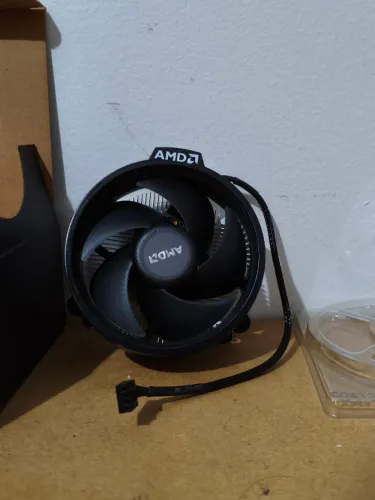 Cooler Amd Wraith Stealth Original - Am4 e Am5 - 65w S/led