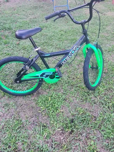Bicicleta aro 20 com pneus novos