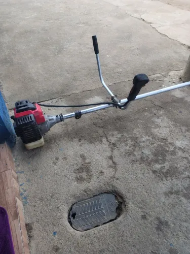 Roçadeira Toyama 52cc