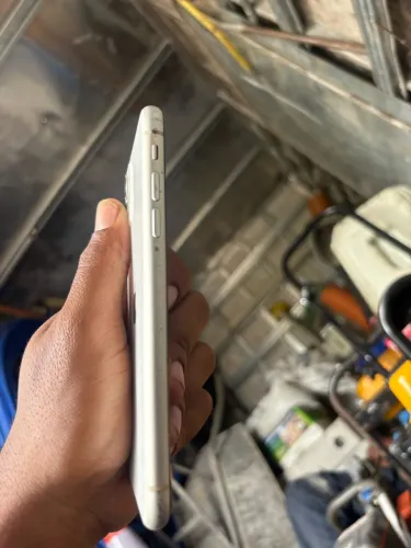 IPhone 11, aceito trocas em computador e peças 