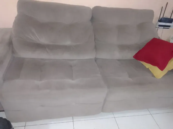 Vende-se sofá-cama porém com defeito no braço