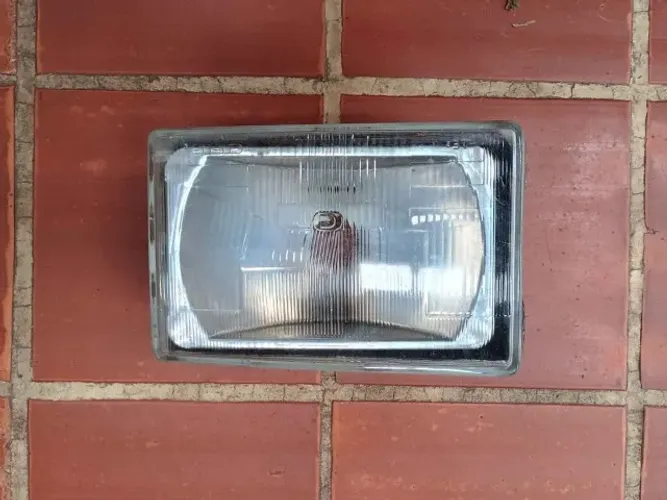 Farol CIBIE para Opala e Caravan de 80 a 87. ( LE )