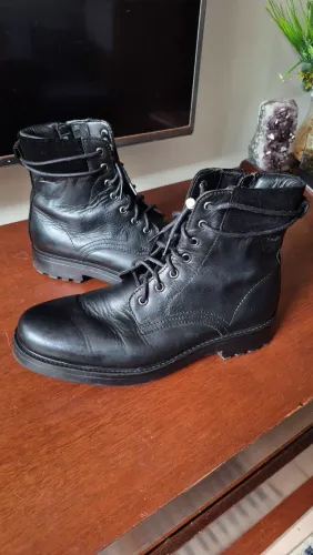 Bota Clarks England