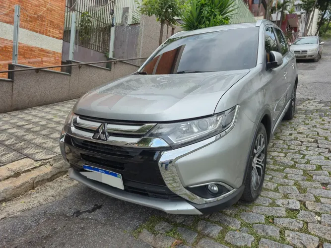 Mitsubishi Outlander Comfort 2.0 16V Aut. 2018