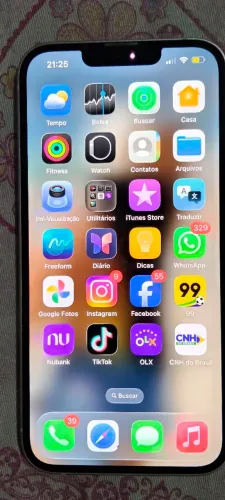 iPhone 13 lindo em ótimo estado, com garantia de 1 ano