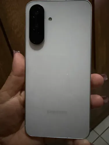 Vendo smartphone A56.