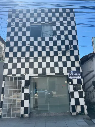 VENDO PRÉDIO COMERCIAL NA AVENIDA PRINCIPAL!