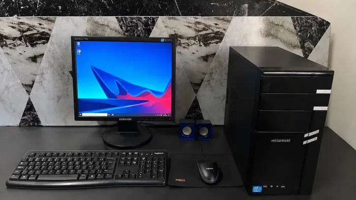 Computador Completo Intel i3 + SSD 120GB + 4GB + Monitor 17 polegadas