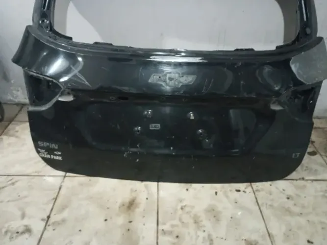 TAMPA TRASEIRA CHEVROLET SPIN 2018 2022 ORI