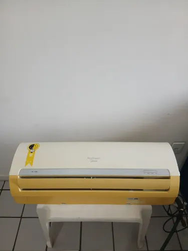 Ar-Condicionado Split Springer Midea 12.000 BTUs - Frio - 220V (Selo Procel A)