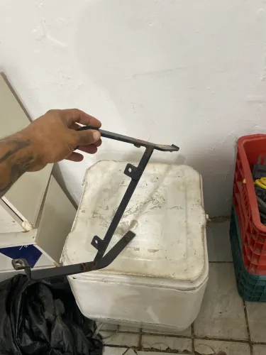 Baú com suporte para pop 110i
