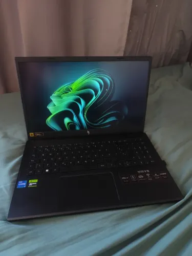 Acer nitro V15 i7 13° RTX4050
