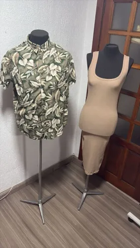 Busto de manequim com base de alumínio