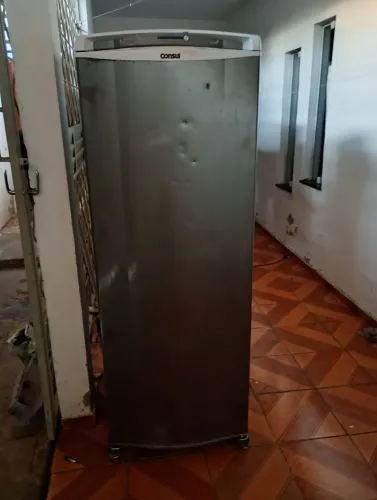 Geladeira funcionando perfeitamente,boa e barato, entrega grátis em Teresina