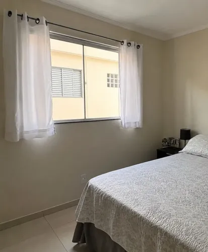 Quarto suite para mulheres Praia da Costa, mil reais 