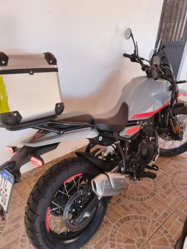 Moto Himalayan 450 cc