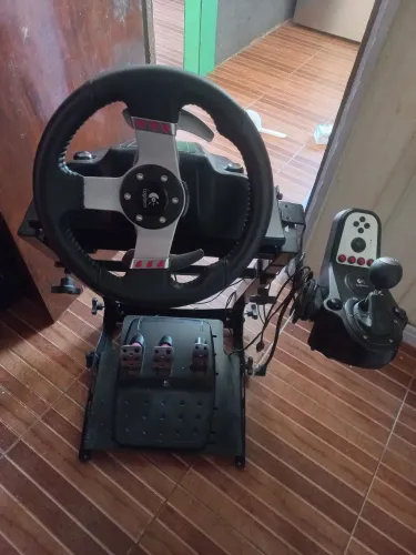 Volante logitech g27 completo estado de novo