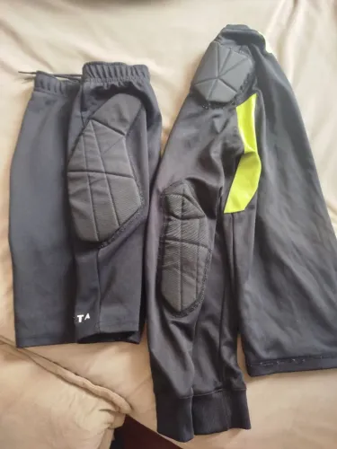 Goleiro infantil uniforme usado bom estado tamanho 10