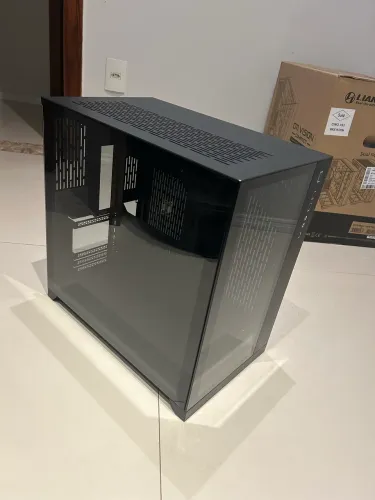Gabinete lian li dynamic 011