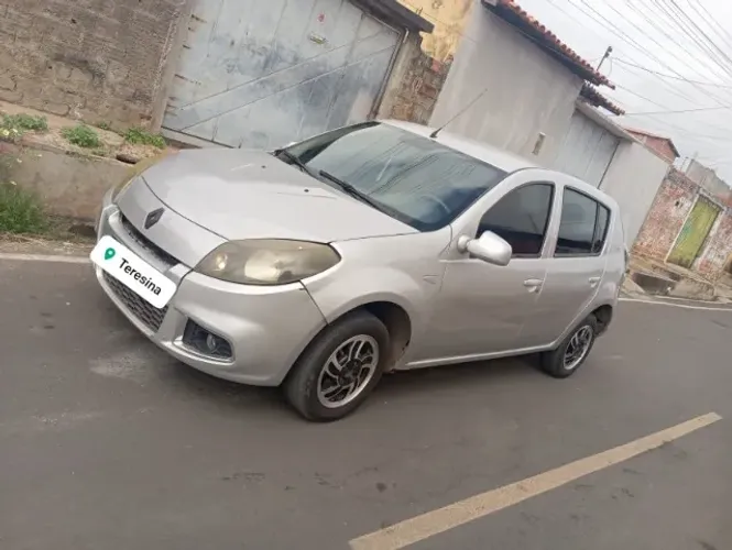 Renault Sandero Authentique Hi-flex 1.0 16V 5P 2014