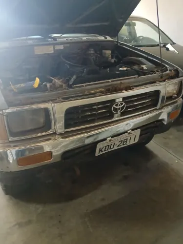 Toyota Hilux CD SR5 4X4 2.8 Diesel 1999