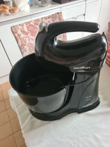 Batedeira Britânia 220v