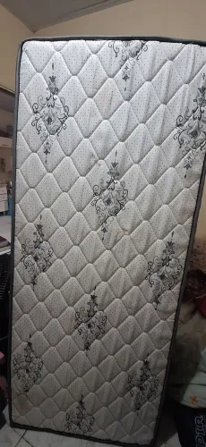 Colchão SEMI-NOVO (menos de 3 meses de uso!)