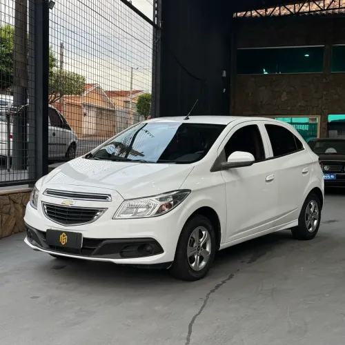 Chevrolet Onix Hatch LT 1.0 8V Flex Power Mec. 4P 2013